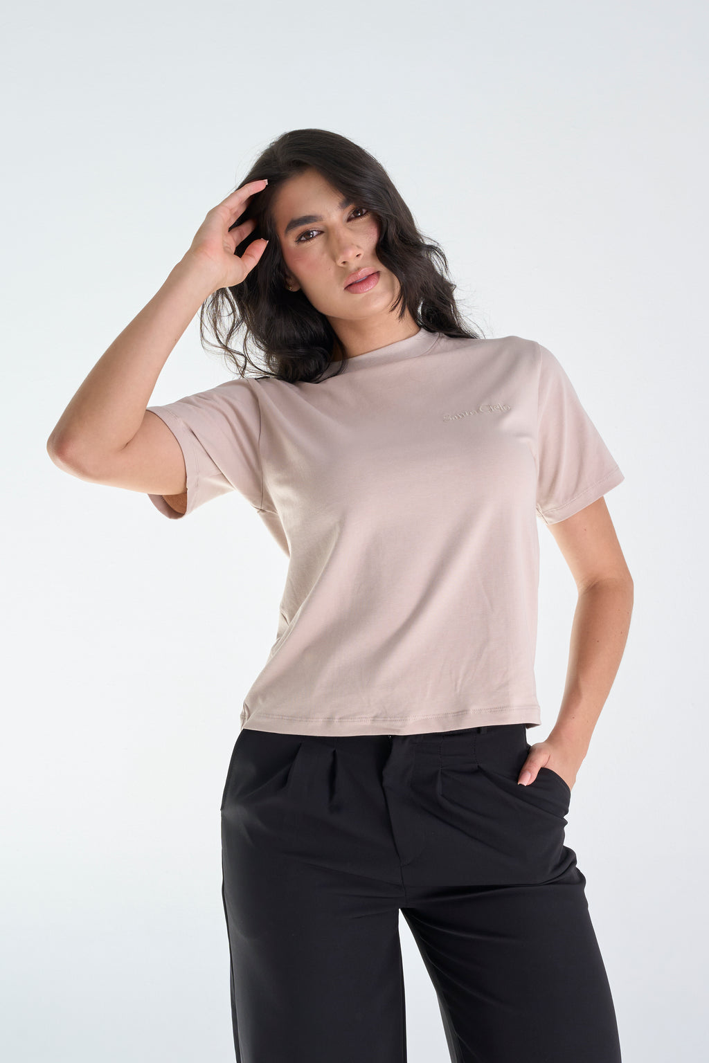 Camiseta santo cielo • Camiseta básica con bordado