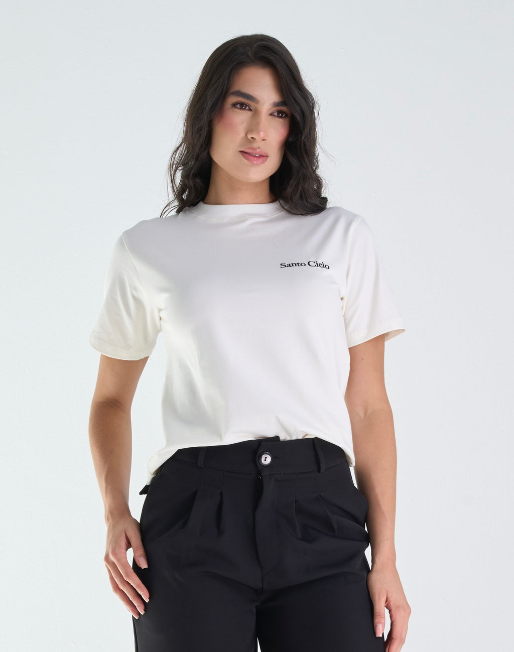Camiseta santo cielo • Camiseta básica con bordado